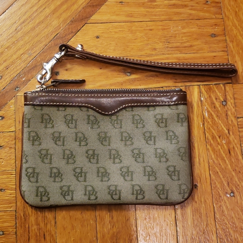 Dooney & Bourke small purse/wallet